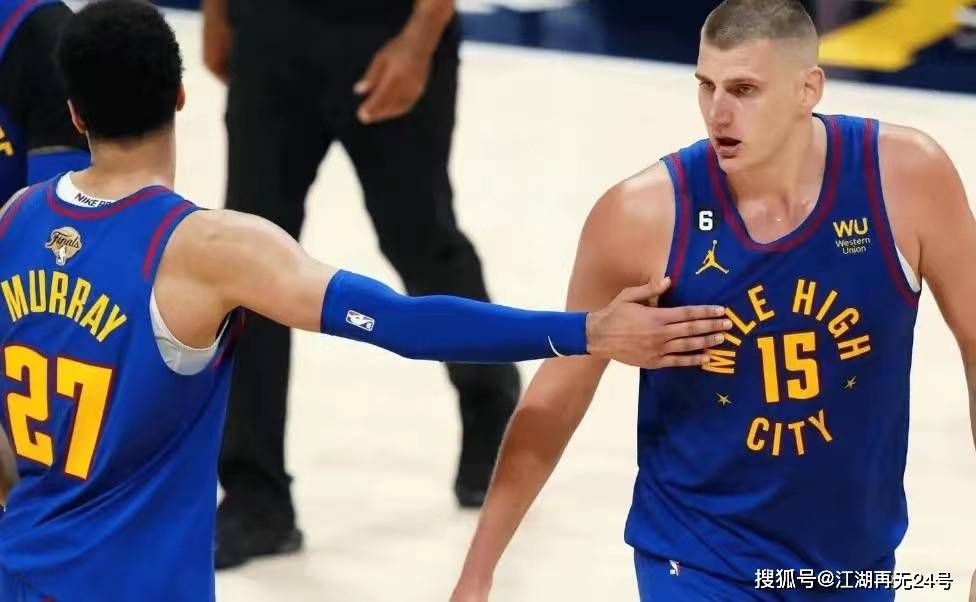 战报莫兰特复出34+8送压哨绝杀!灰熊24分神逆转鹈鹕NBA新赛季常规赛继续进行，孟菲斯灰熊队（7胜19负）翻盘终止连败。